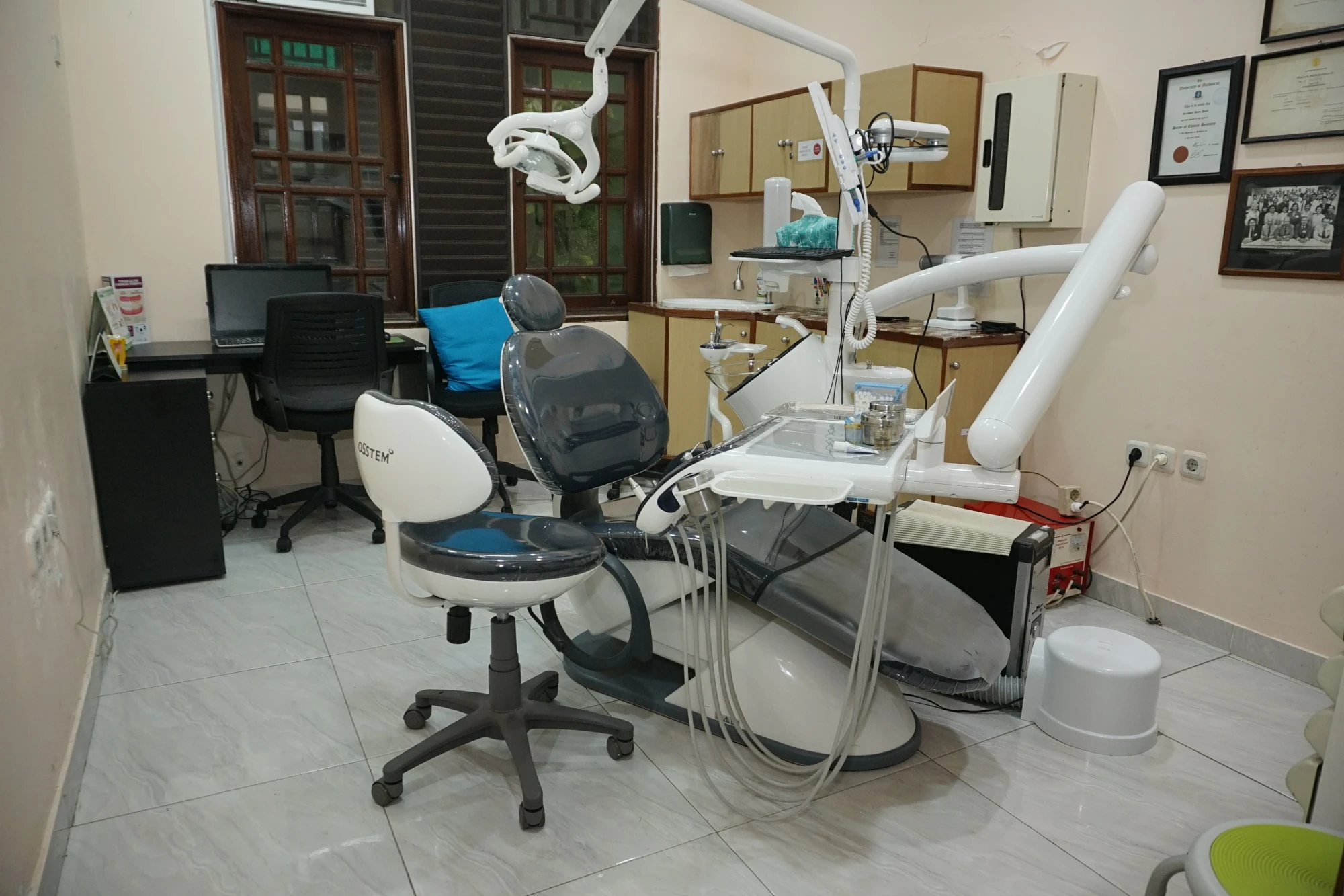 Suasana Klinik Estetika Dental