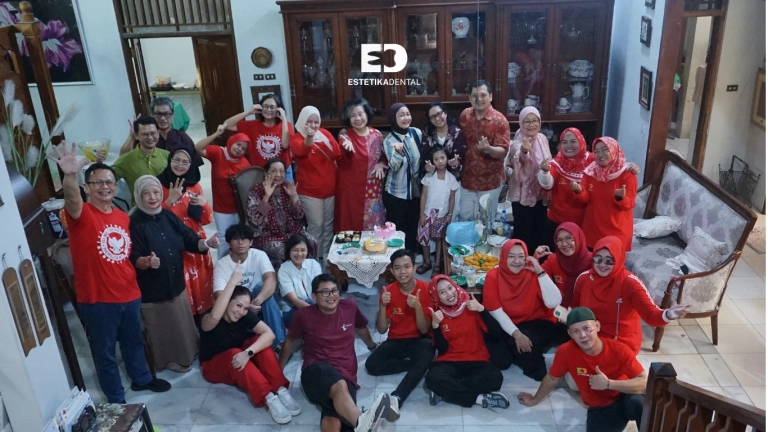 kebersamaan-tim-estetika-10